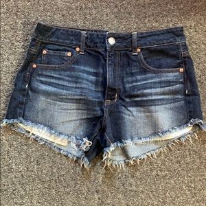 Hi-waisted Jean Shorts